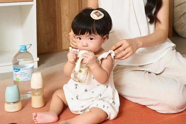 Nước đóng chai nào pha sữa được?