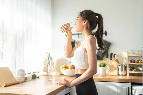 Lịch uống nước giảm cân khoa học