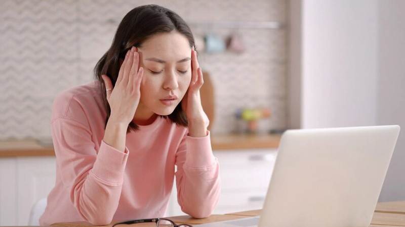 Cơ thể thiếu nước gây mệt mỏi, giảm tập trung ảnh hưởng đến cuộc sống hằng ngày