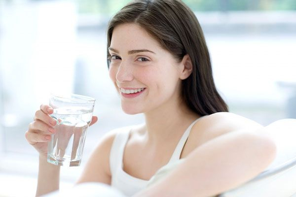 Bạn có nên uống 3 lít nước mỗi ngày?